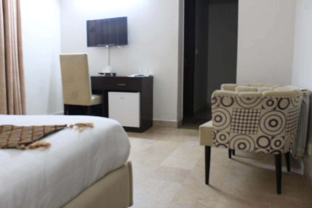 Royal Luxus Guest House Islamabad Exterior foto